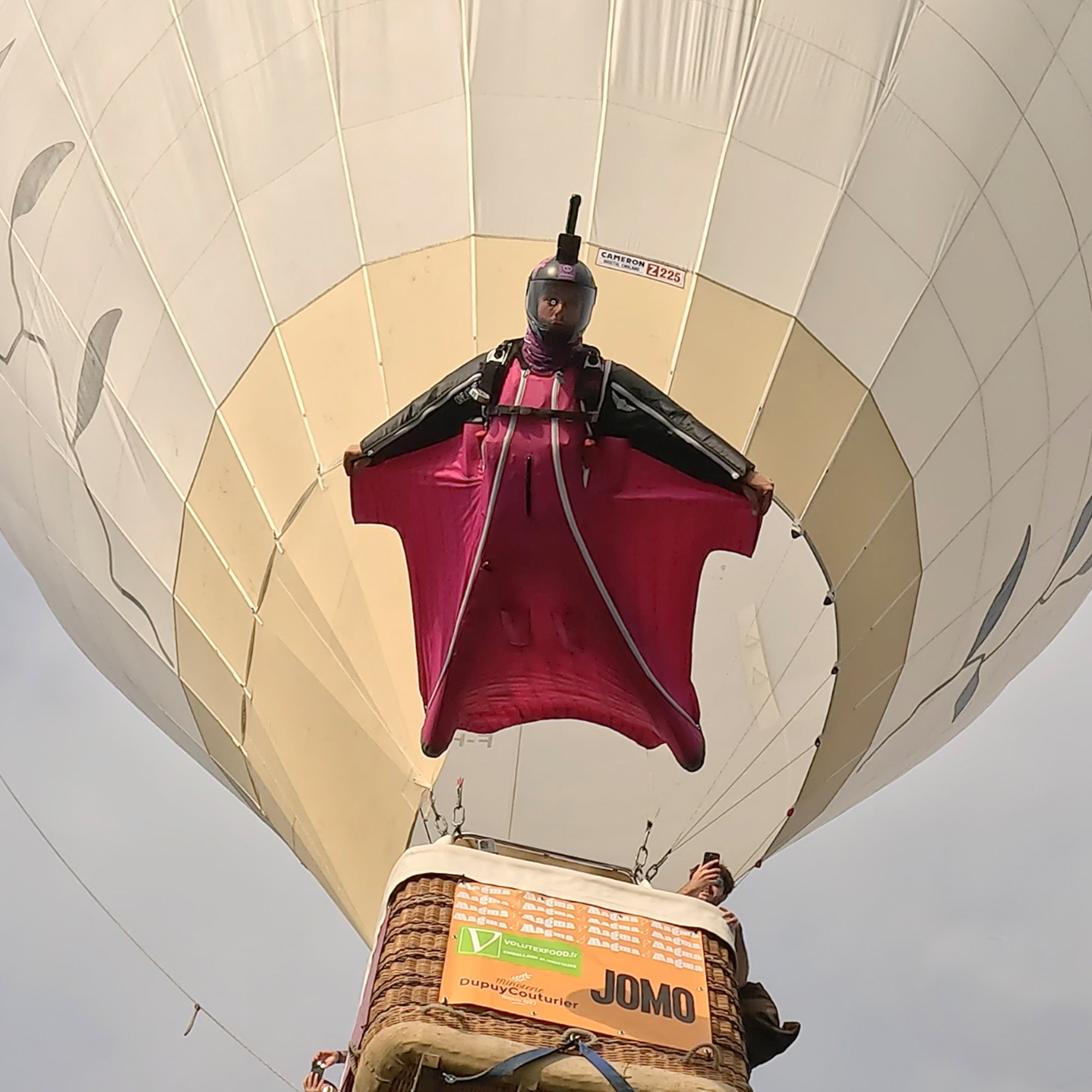 livrée en wingsuit